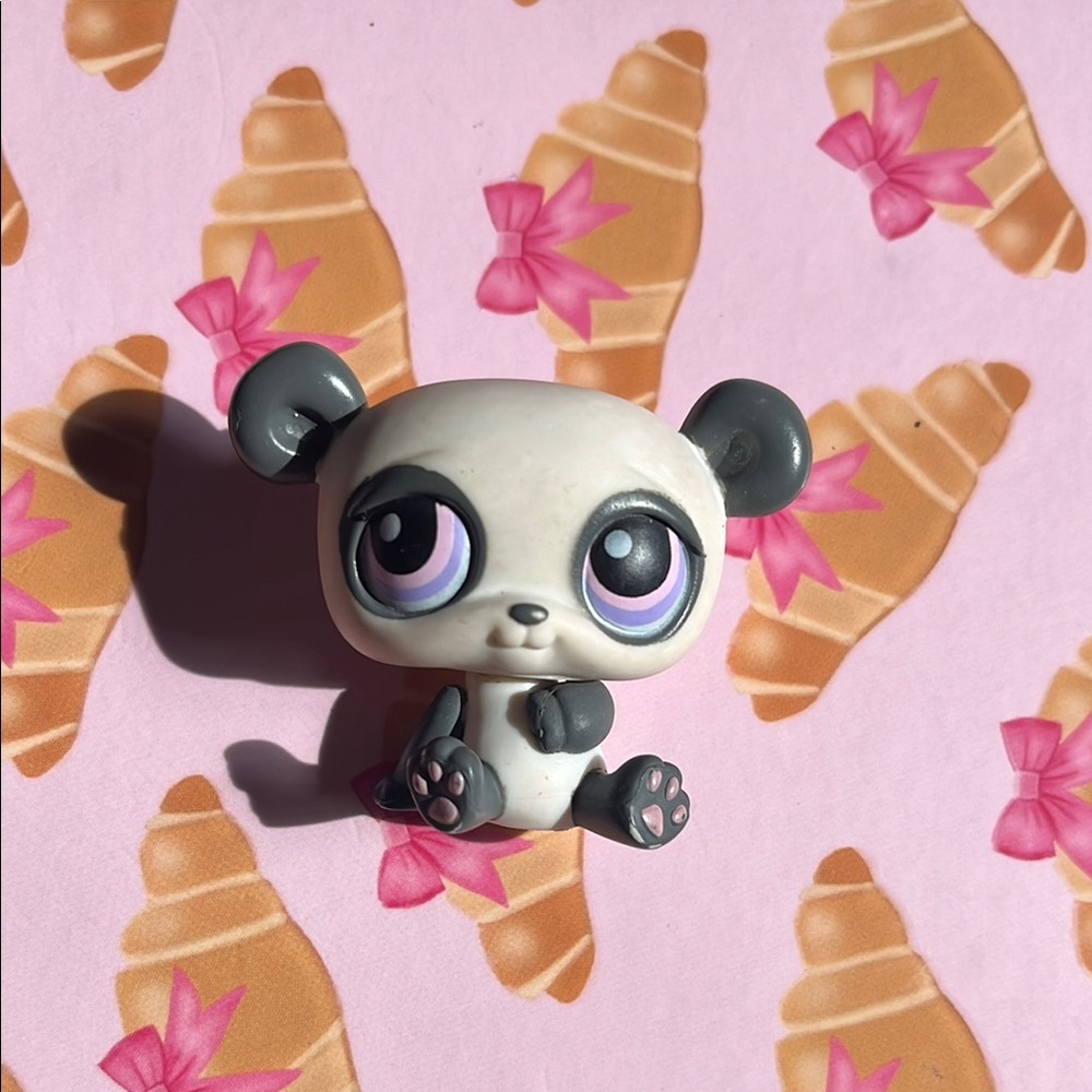 Littlest Pet Shop Black and White Small Pet Toy